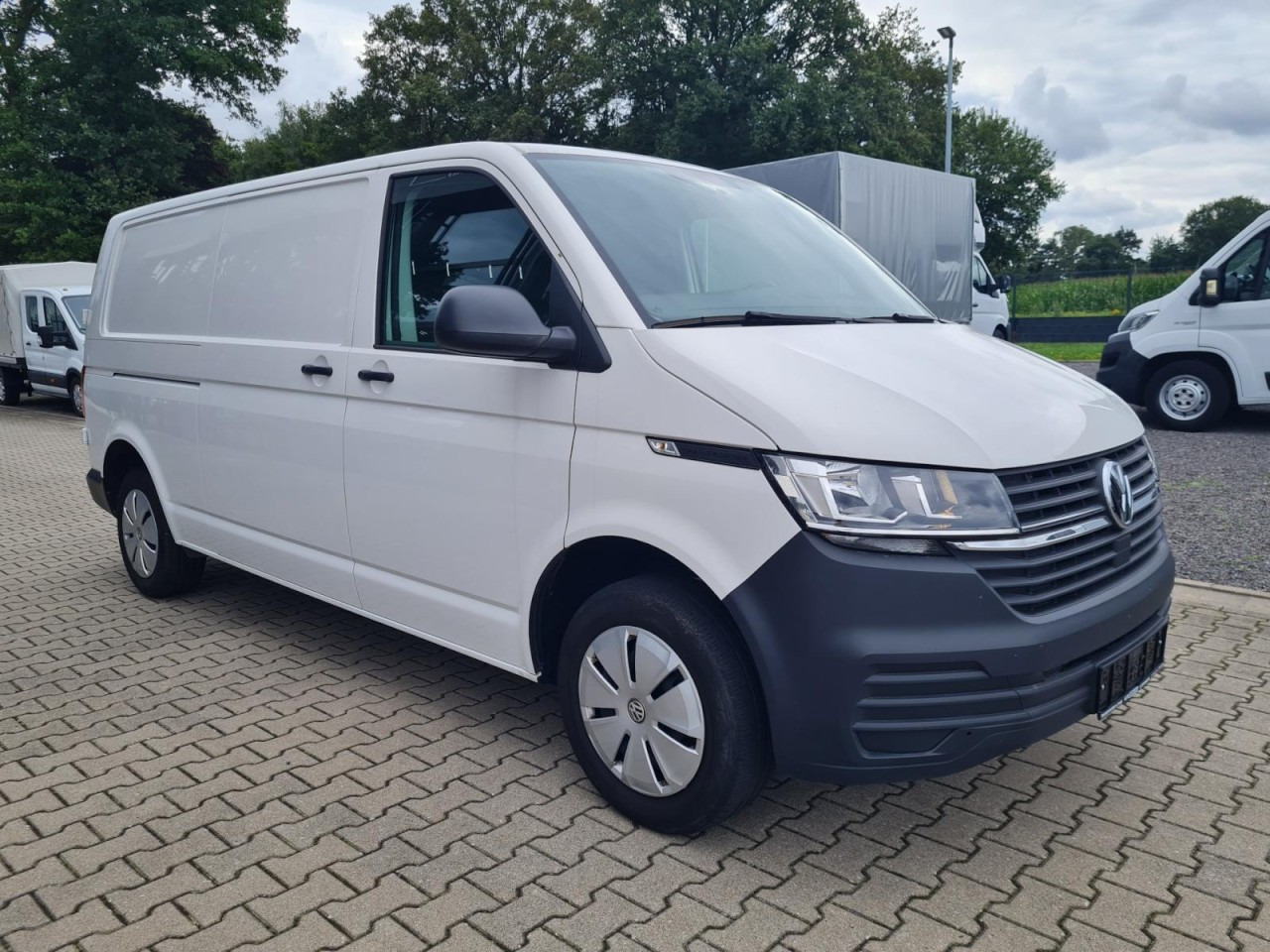 Volkswagen T6.1 Kasten TDi lang Flügeltüren KLIMA Verkleidungen - Små varebil: bilde 3 Volkswagen T6.1 Kasten TDi lang Flügeltüren KLIMA Verkleidungen - Små varebil: bilde 3