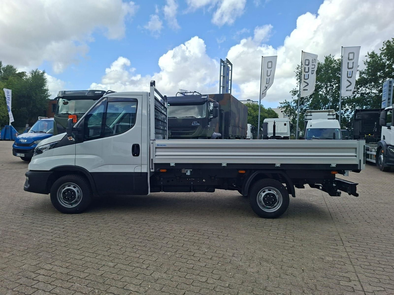 Iveco Daily 35S14A8Y Henschel 3-Seiten Kipper 100 k... - Varebil med plan: bilde 2 Iveco Daily 35S14A8Y Henschel 3-Seiten Kipper 100 k... - Varebil med plan: bilde 2