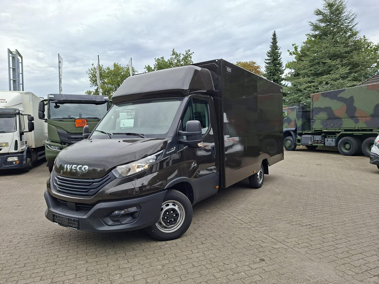 Iveco Daily 35S16A8 Integralkoffer, Kamera, Automat... - Varebil med skap: bilde 1 Iveco Daily 35S16A8 Integralkoffer, Kamera, Automat... - Varebil med skap: bilde 1