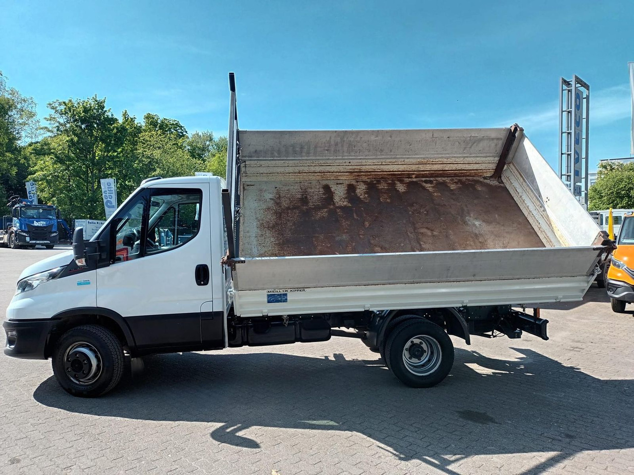 Iveco Daily 70C18H Meiler Kipper Dreiseitenkipper 1... - Varebil med tipp: bilde 3 Iveco Daily 70C18H Meiler Kipper Dreiseitenkipper 1... - Varebil med tipp: bilde 3