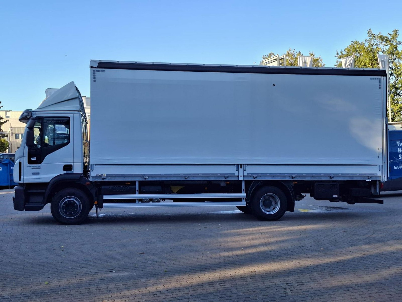 Iveco ML120E25/P JUNGE KOFFER LBW 1,5t AHK 185 kW (... - Lastebil: bilde 2 Iveco ML120E25/P JUNGE KOFFER LBW 1,5t AHK 185 kW (... - Lastebil: bilde 2