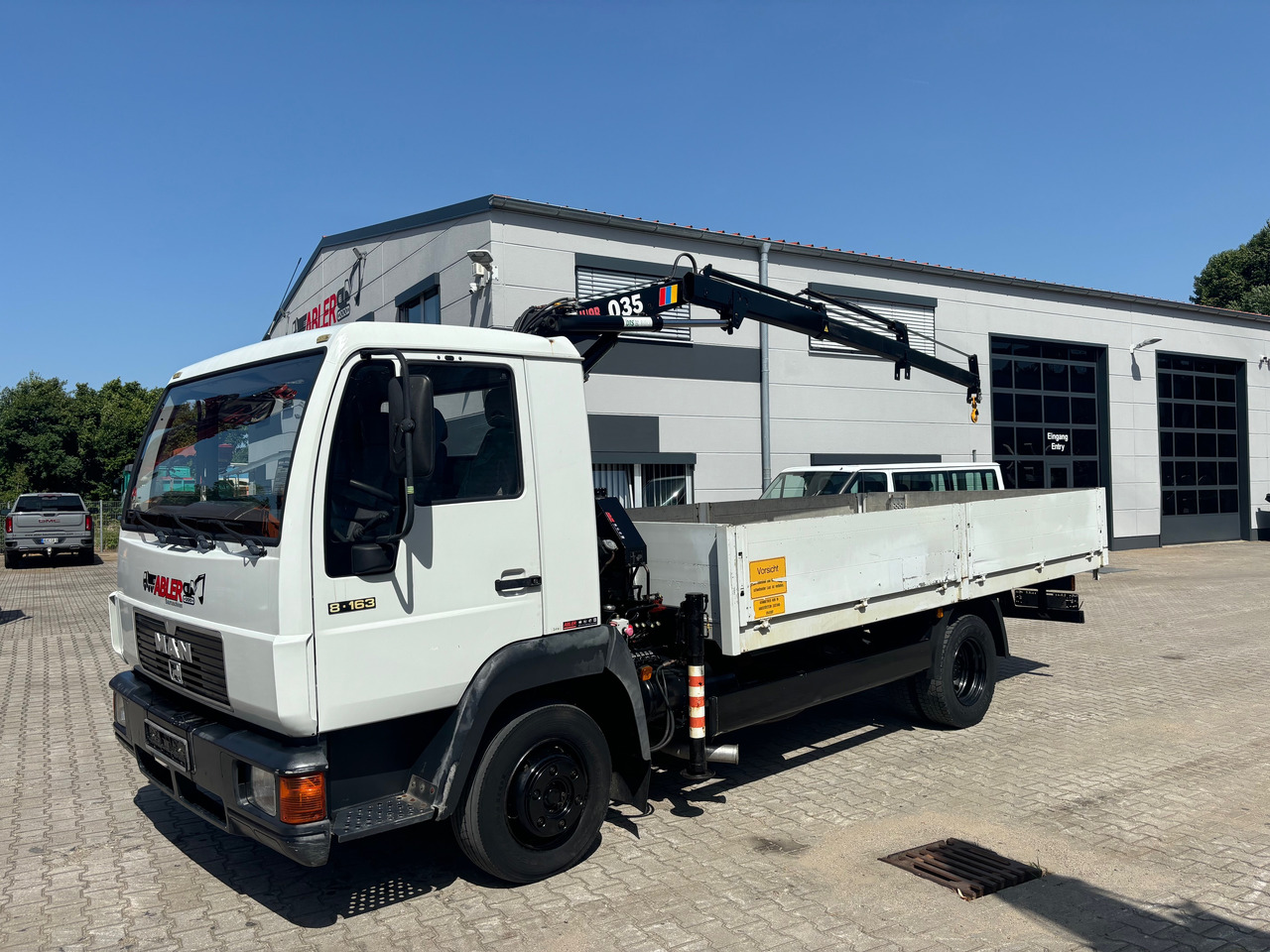 MAN 8.163 L2000 Pritsche+Kran Hiab 035 - Planbil, Kranbil: bilde 3 MAN 8.163 L2000 Pritsche+Kran Hiab 035 - Planbil, Kranbil: bilde 3