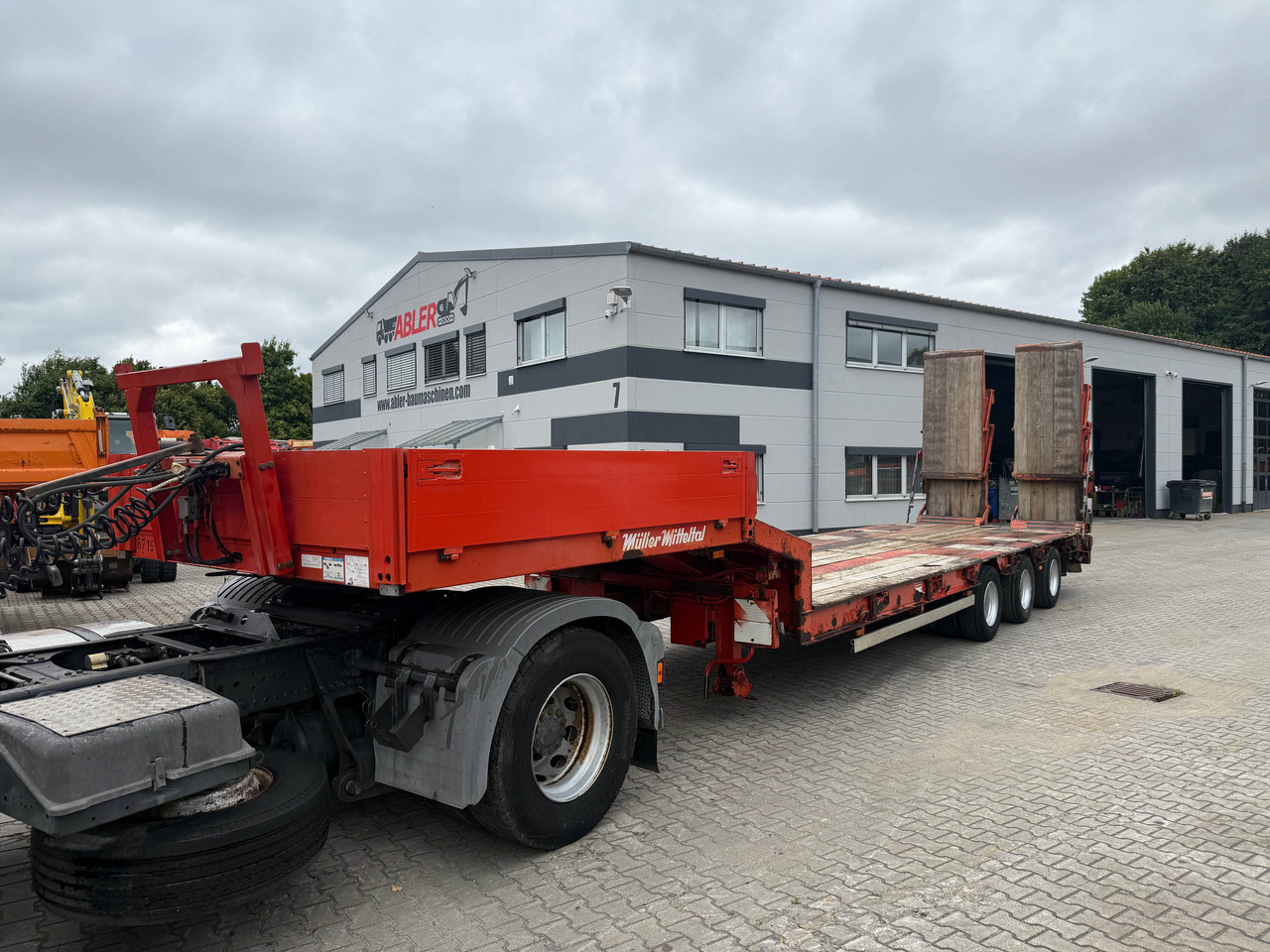 Müller Mitteltal TS3 Tieflader Auflieger mit hydr. Rampen - Lavloader semitrailer: bilde 2 Müller Mitteltal TS3 Tieflader Auflieger mit hydr. Rampen - Lavloader semitrailer: bilde 2