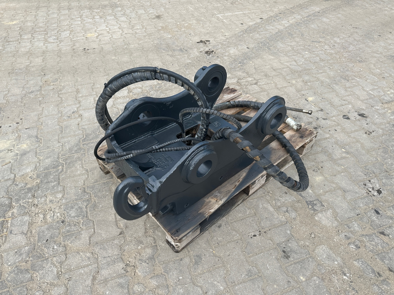 Oilquick OQ 65 vollhydraulischer Schnellwechsler - Hurtigkobling: bilde 2 Oilquick OQ 65 vollhydraulischer Schnellwechsler - Hurtigkobling: bilde 2