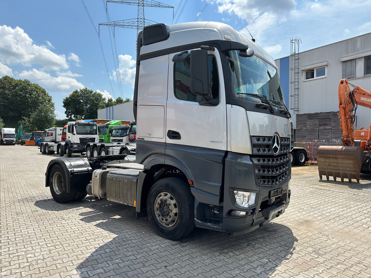 Mercedes-Benz 1845 Arocs SZM Kipphydraulik Mischerantrieb - Trekkvogn: bilde 3 Mercedes-Benz 1845 Arocs SZM Kipphydraulik Mischerantrieb - Trekkvogn: bilde 3