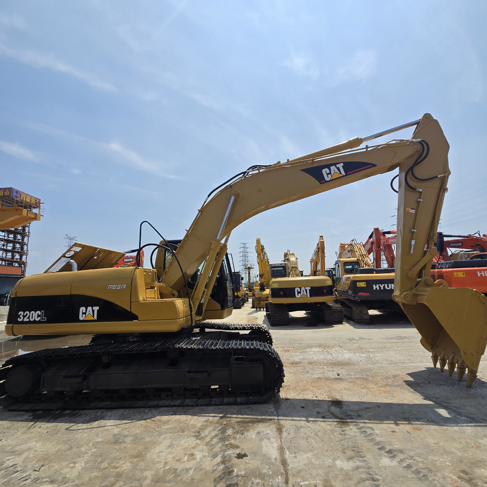 CATERPILLAR 320CL - Gravemaskin: bilde 2 CATERPILLAR 320CL - Gravemaskin: bilde 2