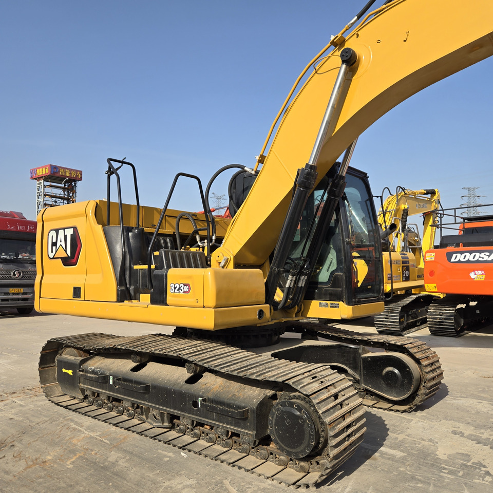 CATERPILLAR 323GC - Gravemaskin: bilde 2 CATERPILLAR 323GC - Gravemaskin: bilde 2