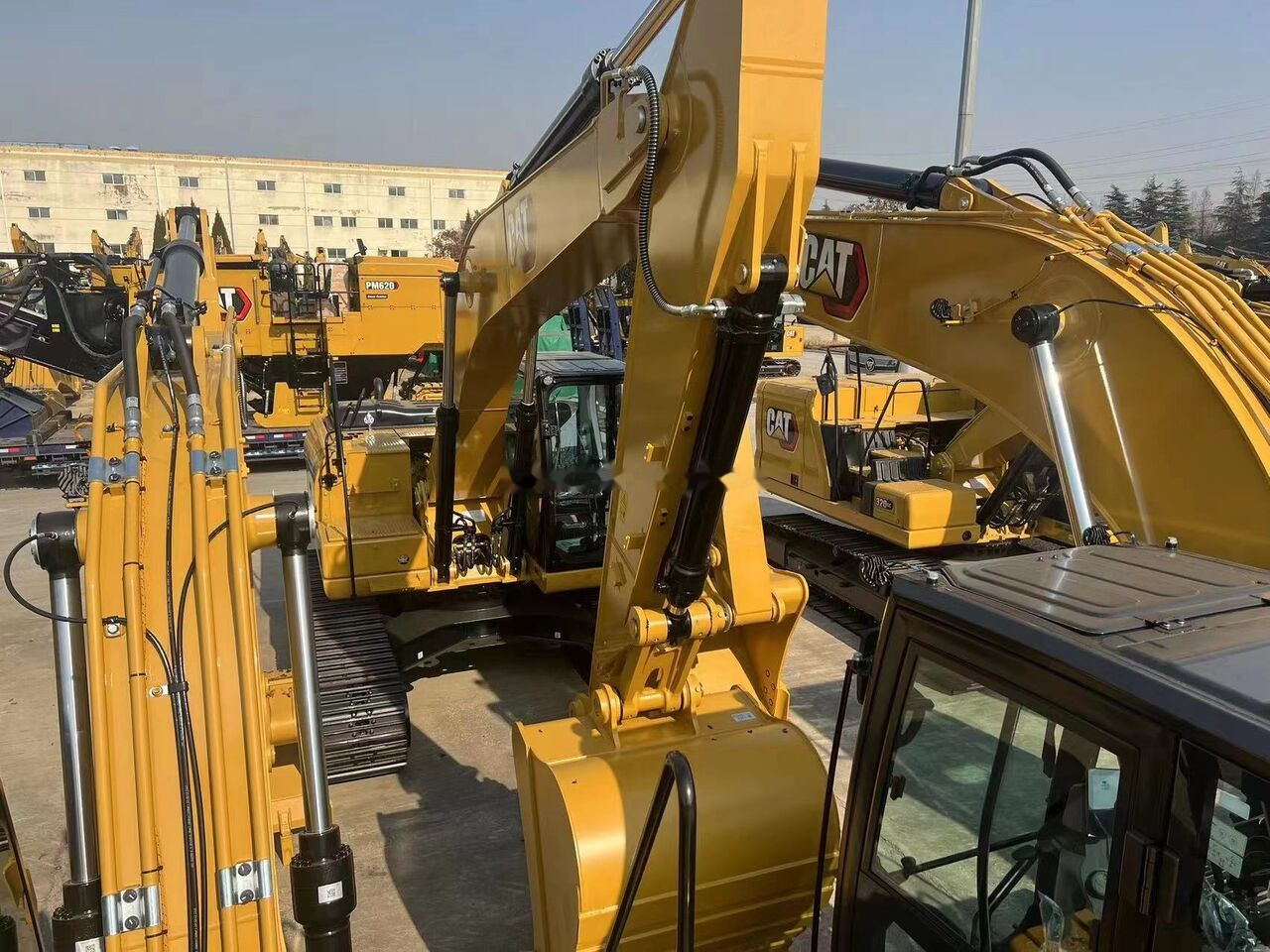 Caterpillar 323GX - Beltegraver: bilde 2 Caterpillar 323GX - Beltegraver: bilde 2