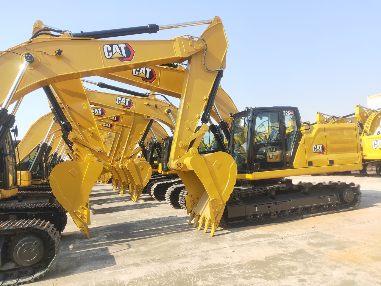 Caterpillar 326GC - Beltegraver: bilde 1 Caterpillar 326GC - Beltegraver: bilde 1