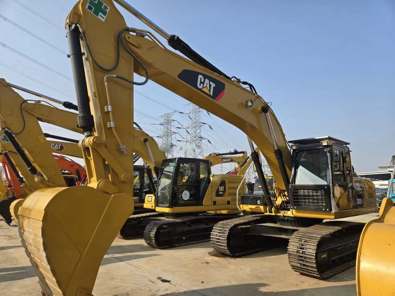 Caterpillar 330D2L - Beltegraver: bilde 1 Caterpillar 330D2L - Beltegraver: bilde 1