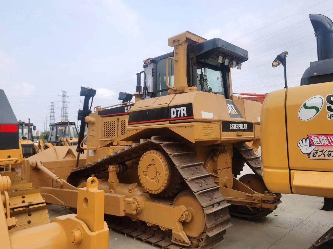 Caterpillar D7R - Bulldozer: bilde 1 Caterpillar D7R - Bulldozer: bilde 1