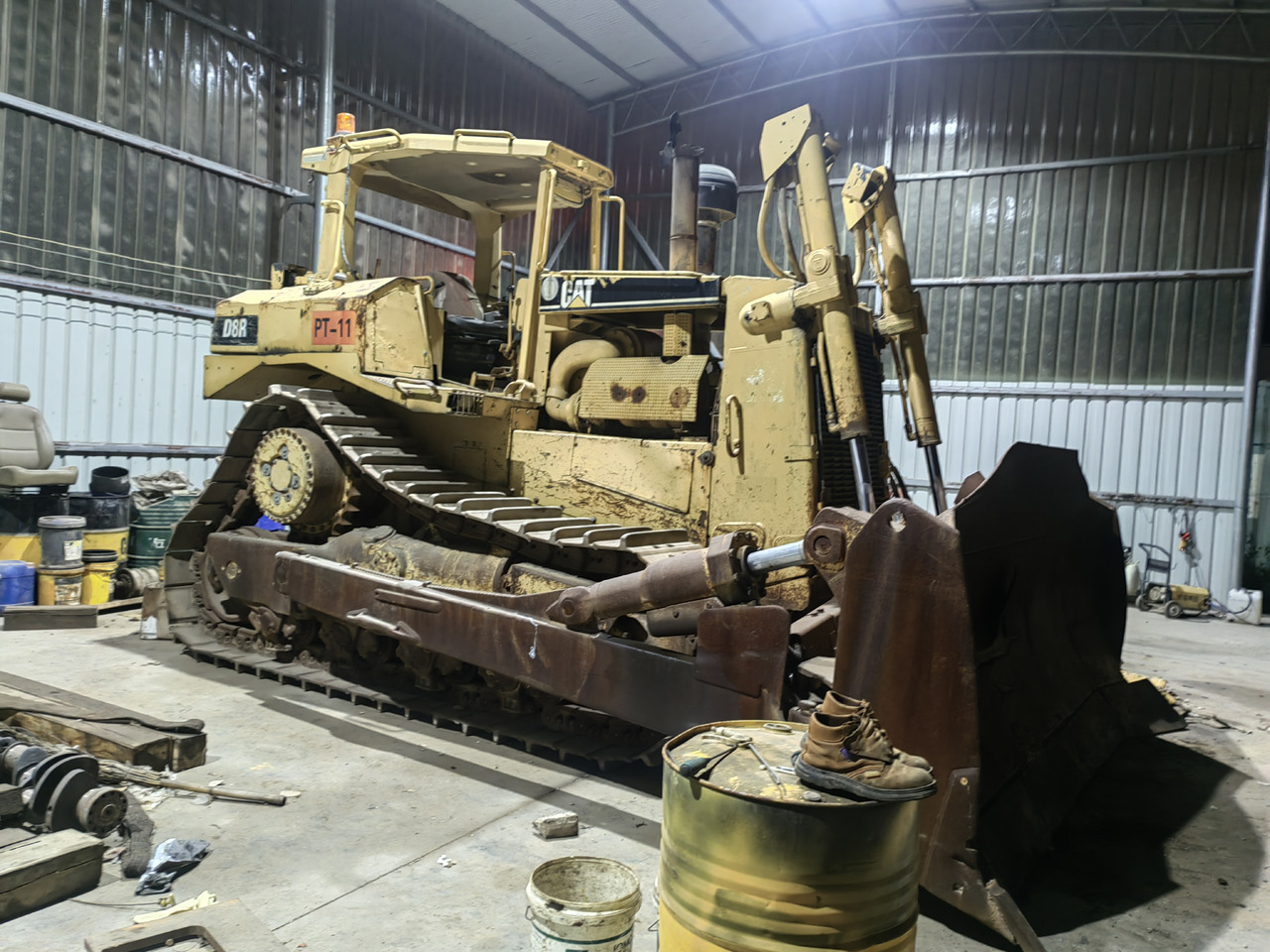 Caterpillar D8R - Bulldozer: bilde 1 Caterpillar D8R - Bulldozer: bilde 1