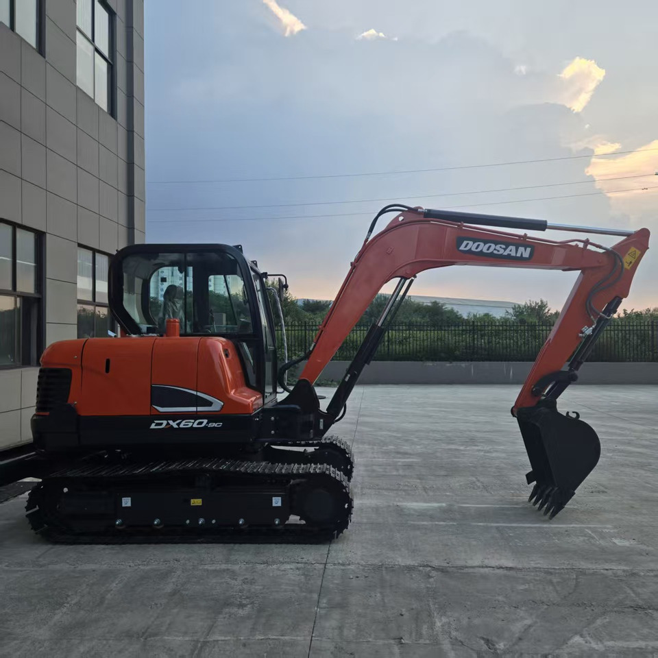 Doosan DX60 - Minigraver: bilde 2 Doosan DX60 - Minigraver: bilde 2