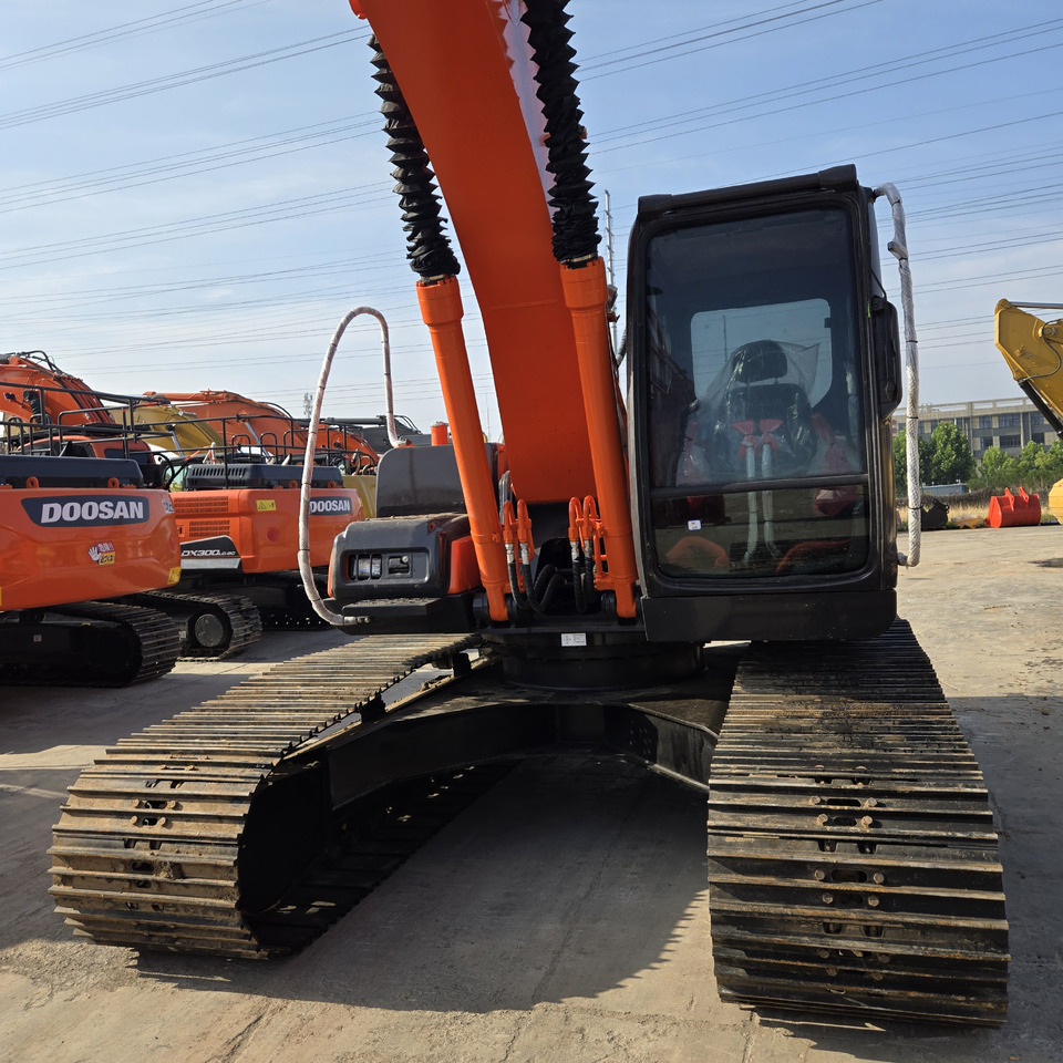 Hitachi ZX210 - Gravemaskin: bilde 3 Hitachi ZX210 - Gravemaskin: bilde 3