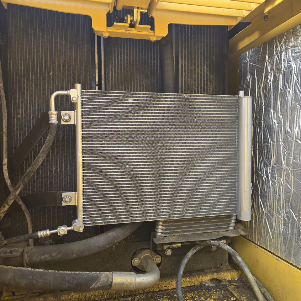 Gravemaskin KOMATSU PC200-8: bilde 11