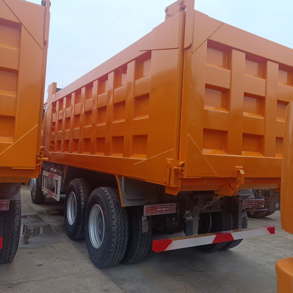 Sinotruk HOHAN 6*4 Dump truck - Tippbil: bilde 3 Sinotruk HOHAN 6*4 Dump truck - Tippbil: bilde 3