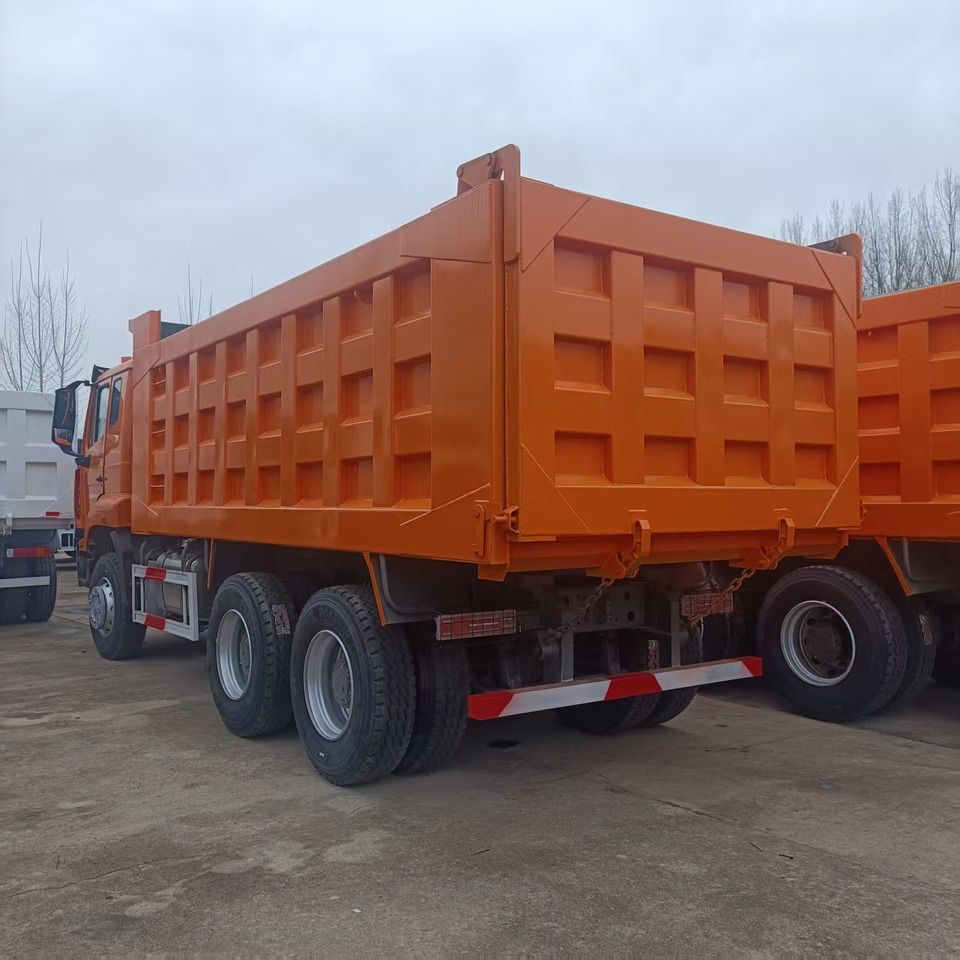 Sinotruk HOHAN 6*4 Dump truck - Tippbil: bilde 4 Sinotruk HOHAN 6*4 Dump truck - Tippbil: bilde 4