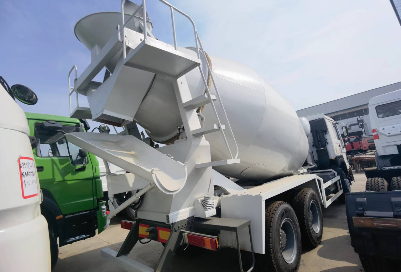 Sinotruk HOWO 371 6*4 Concrete mixer truck - Betongbil: bilde 3 Sinotruk HOWO 371 6*4 Concrete mixer truck - Betongbil: bilde 3