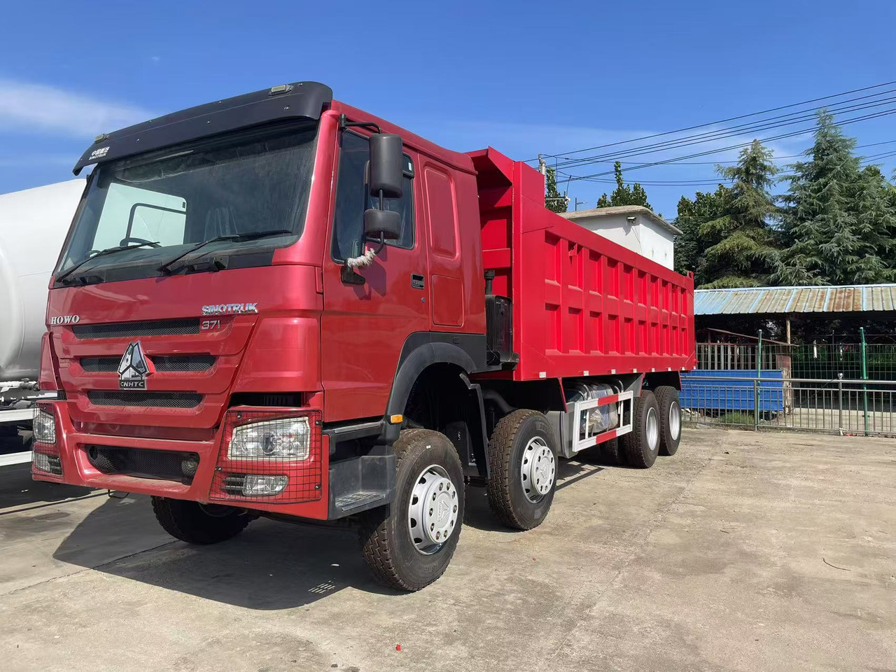 Sinotruk HOWO 371 8*4 Dump truck - Tippbil: bilde 1 Sinotruk HOWO 371 8*4 Dump truck - Tippbil: bilde 1