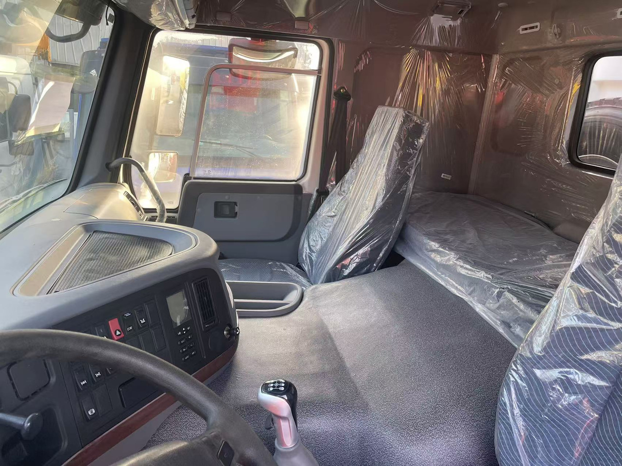 Sinotruk HOWO 371 brand new 6*4 Dump truck - Tippbil: bilde 5 Sinotruk HOWO 371 brand new 6*4 Dump truck - Tippbil: bilde 5