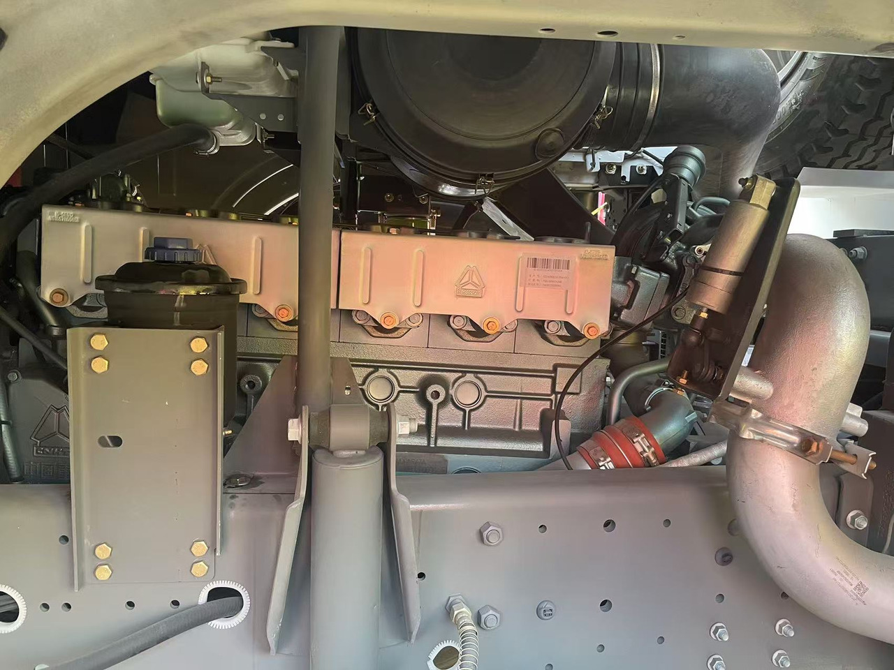 Sinotruk HOWO 371 brand new 6*4 Dump truck - Tippbil: bilde 3 Sinotruk HOWO 371 brand new 6*4 Dump truck - Tippbil: bilde 3