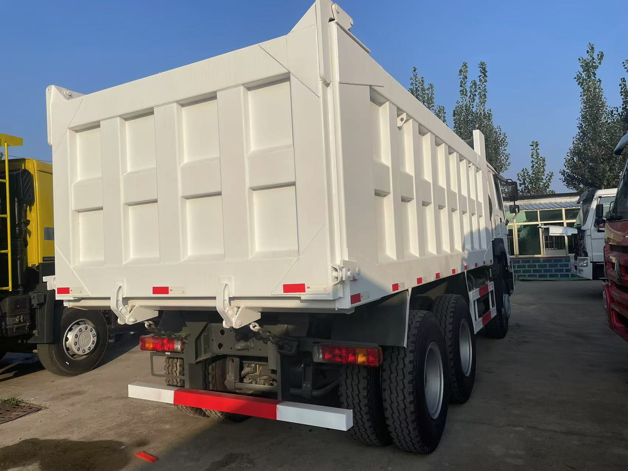 Sinotruk HOWO 371 brand new 6*4 Dump truck - Tippbil: bilde 2 Sinotruk HOWO 371 brand new 6*4 Dump truck - Tippbil: bilde 2