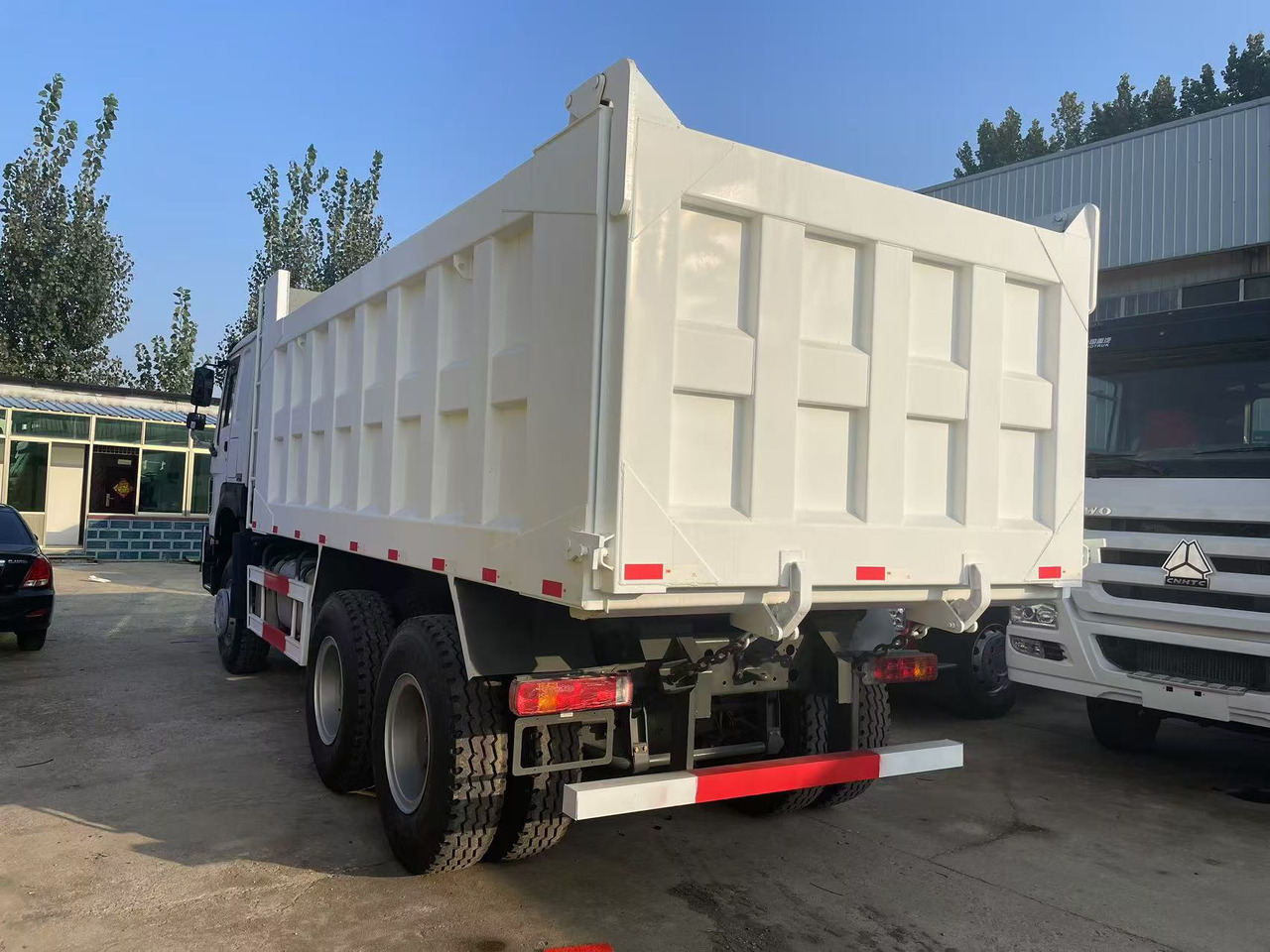Sinotruk HOWO 371 brand new 6*4 Dump truck - Tippbil: bilde 4 Sinotruk HOWO 371 brand new 6*4 Dump truck - Tippbil: bilde 4