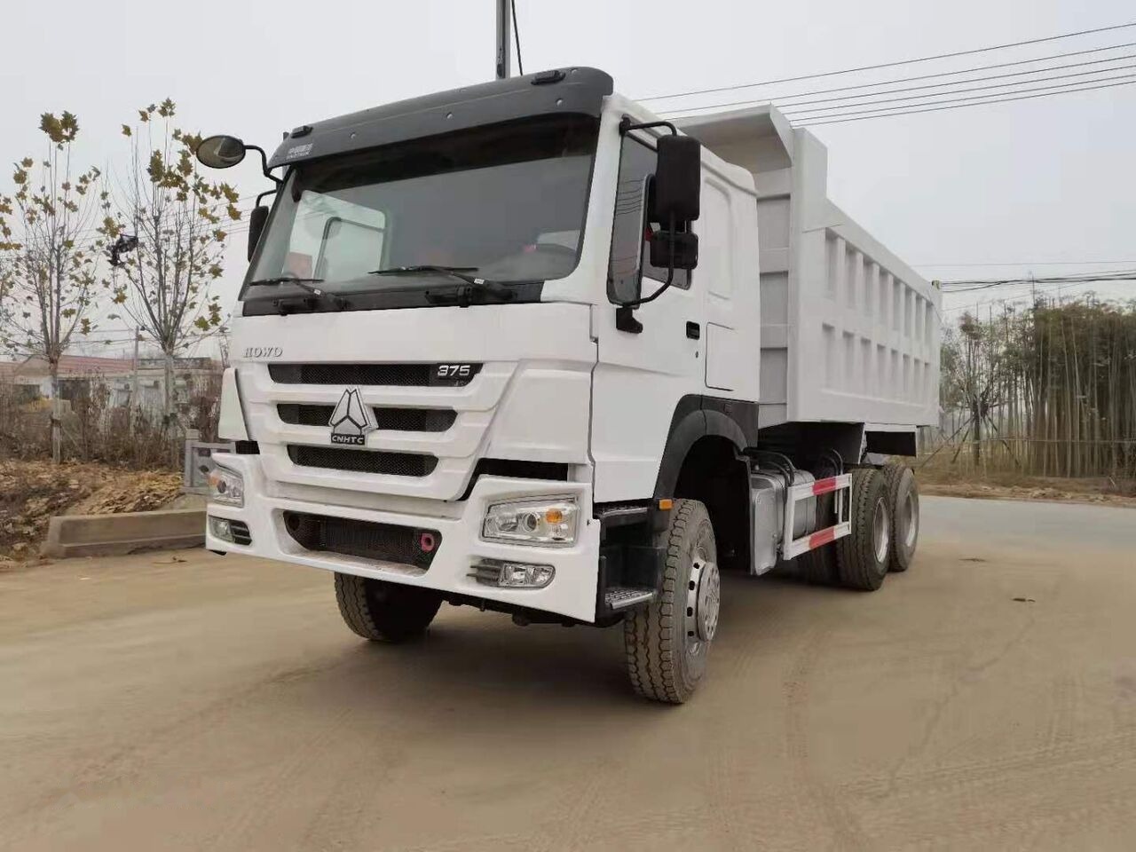 Sinotruk HOWO 6*4 Dump truck - Tippbil: bilde 4 Sinotruk HOWO 6*4 Dump truck - Tippbil: bilde 4