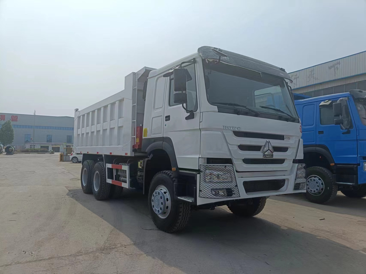 Sinotruk HOWO 6*4 Dump truck - Tippbil: bilde 3 Sinotruk HOWO 6*4 Dump truck - Tippbil: bilde 3