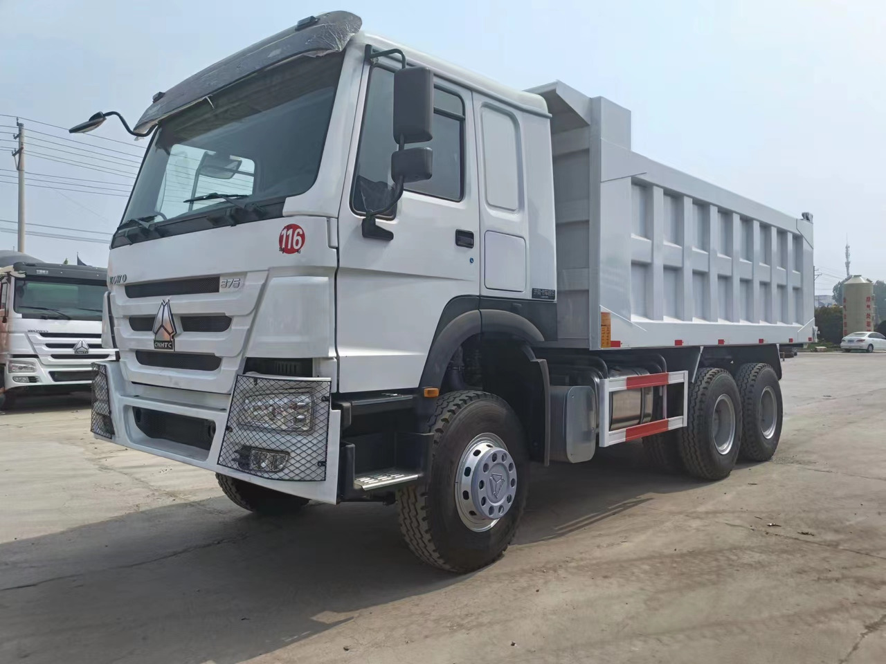 Sinotruk HOWO 6*4 Dump truck - Tippbil: bilde 2 Sinotruk HOWO 6*4 Dump truck - Tippbil: bilde 2