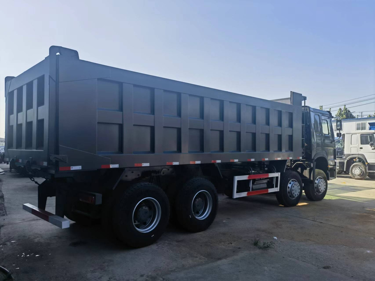 Tippbil Sinotruk HOWO 8*4 Dump truck: bilde 8 Tippbil Sinotruk HOWO 8*4 Dump truck: bilde 8