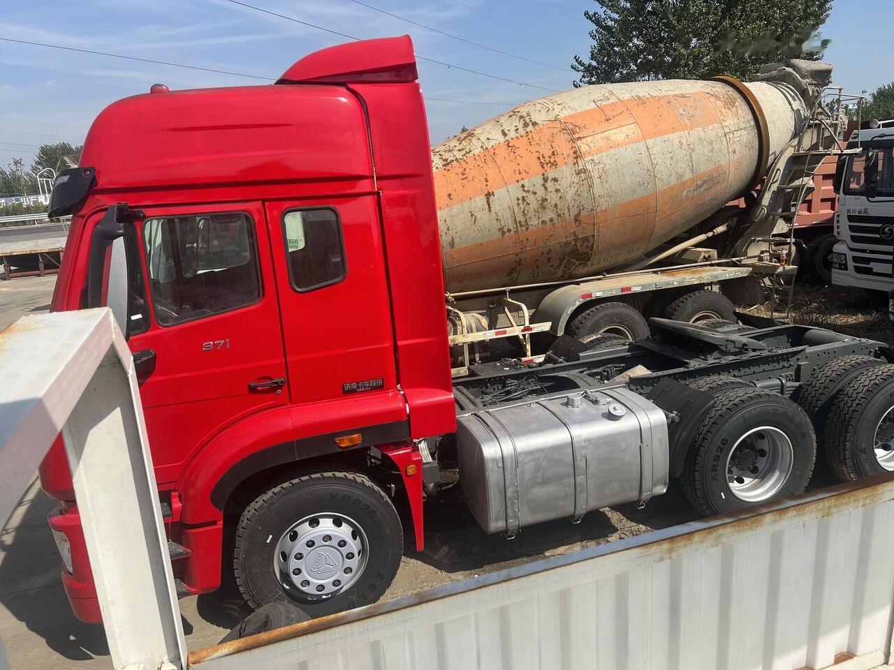 Howo 6X4 - Trekkvogn: bilde 2 Howo 6X4 - Trekkvogn: bilde 2