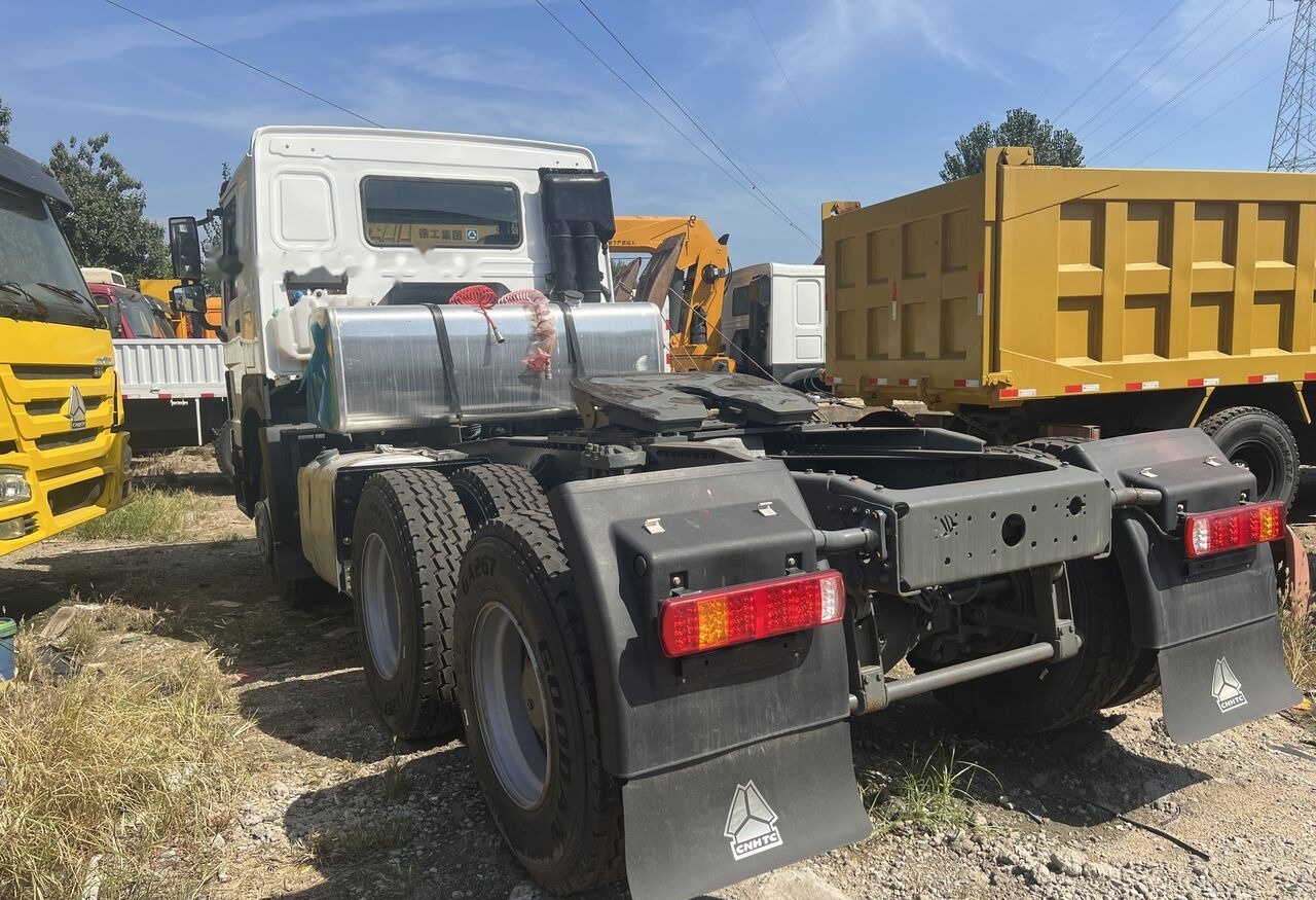 Howo 6x4 - Trekkvogn: bilde 2 Howo 6x4 - Trekkvogn: bilde 2