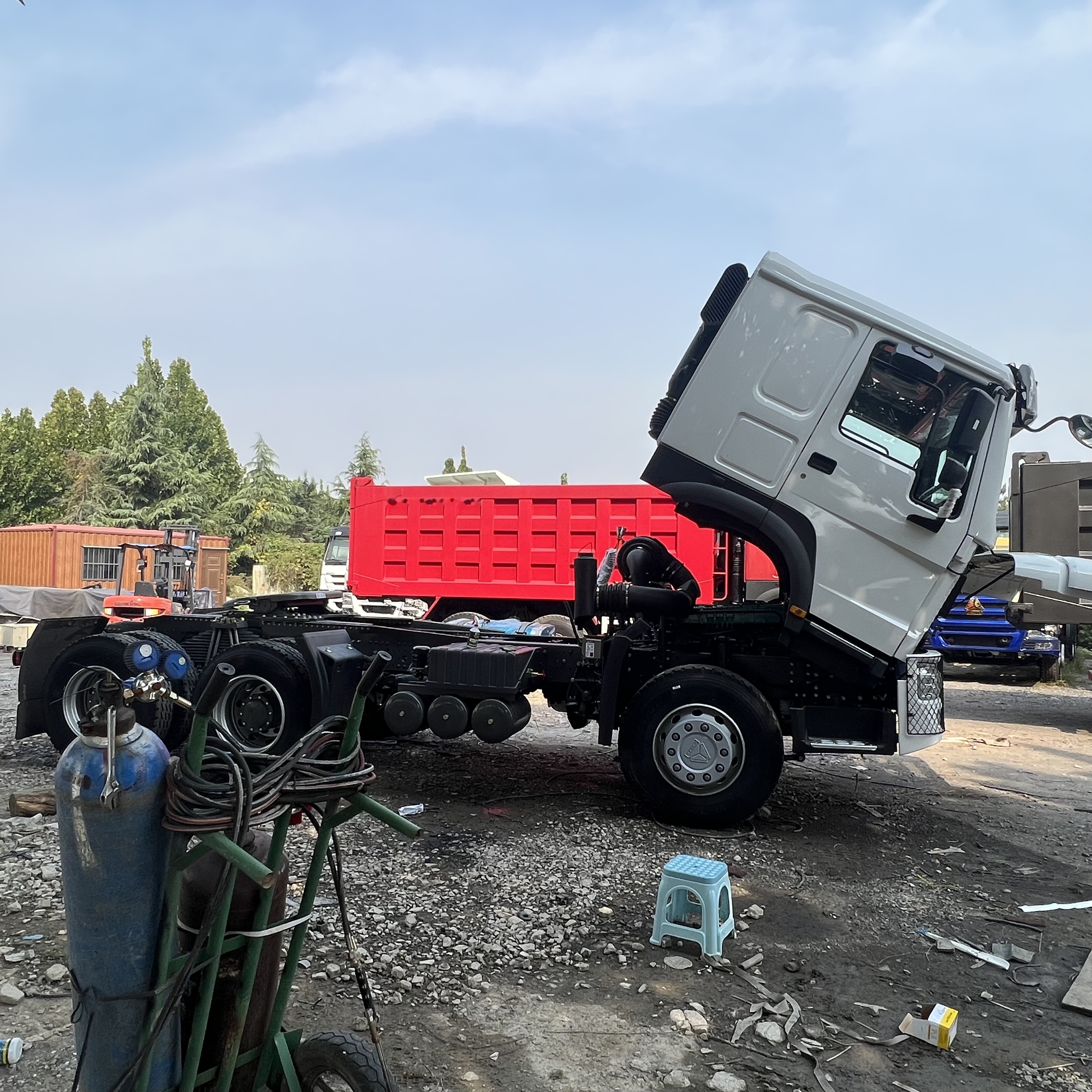 Sinotruk HOWO 371 Tractor - Trekkvogn: bilde 3 Sinotruk HOWO 371 Tractor - Trekkvogn: bilde 3