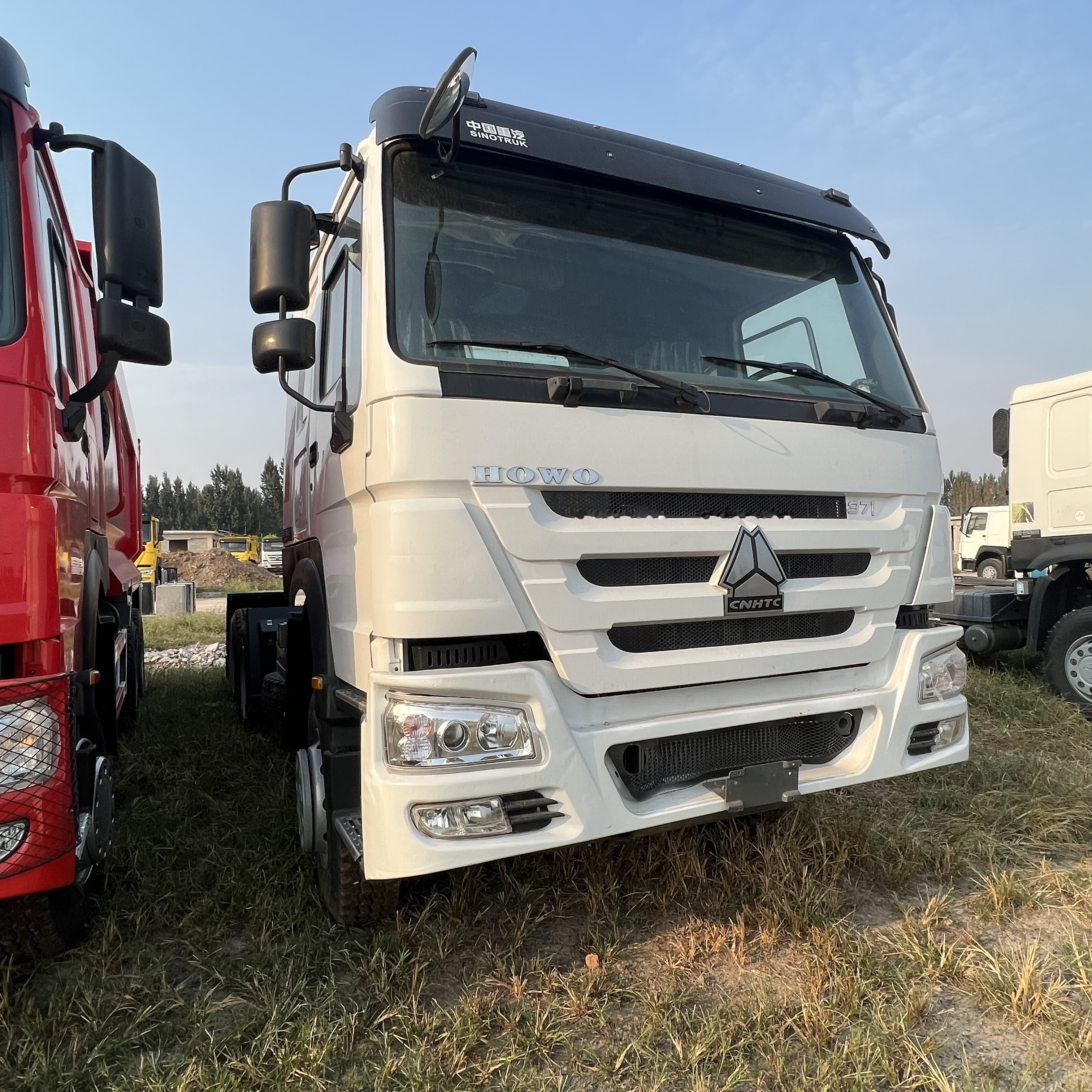 Sinotruk HOWO 371 Tractor - Trekkvogn: bilde 4 Sinotruk HOWO 371 Tractor - Trekkvogn: bilde 4