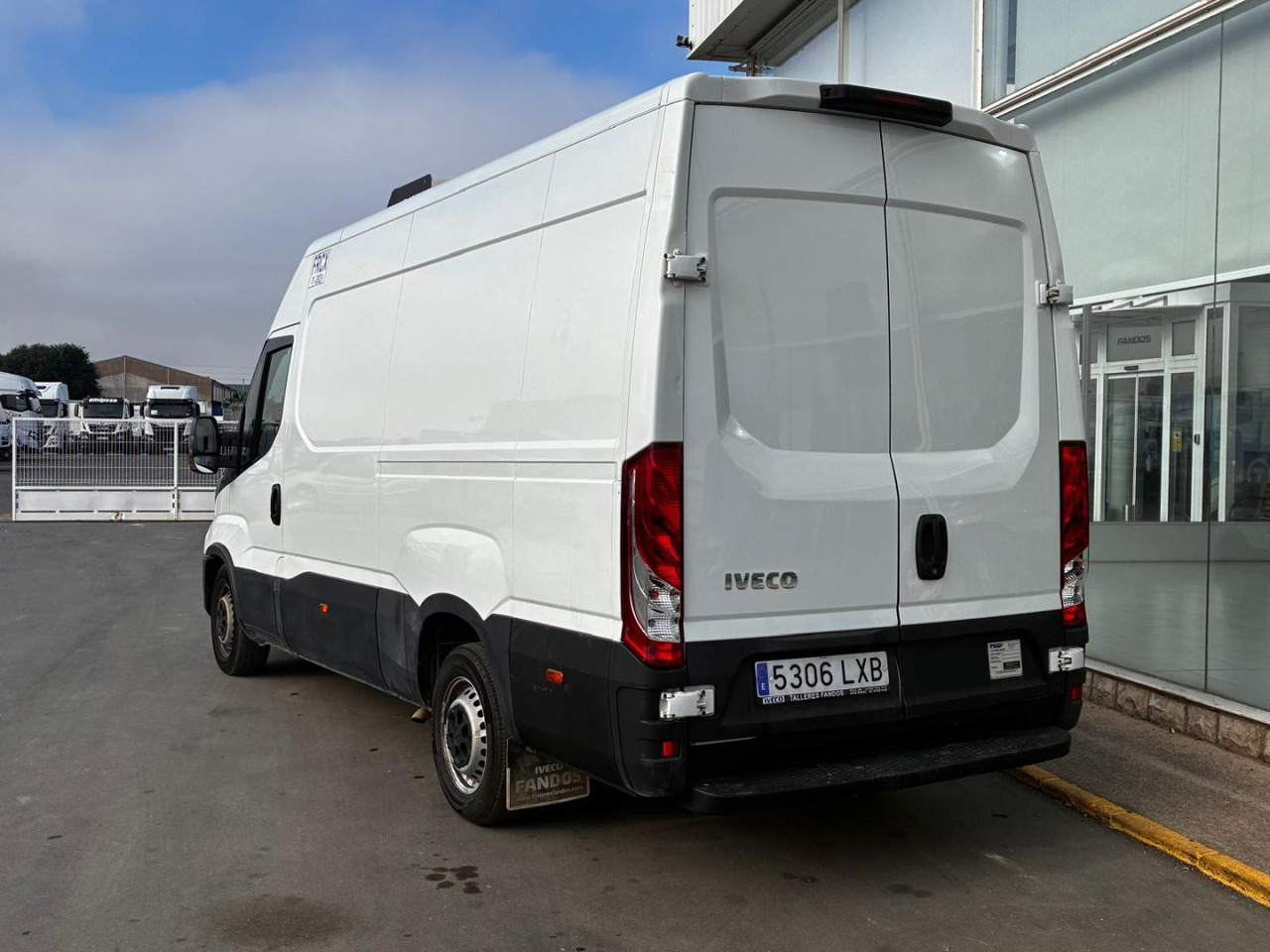Frigorífico IVECO 35S16 V FRIGORÍFICA 12m3 - Kjølebil: bilde 4 Frigorífico IVECO 35S16 V FRIGORÍFICA 12m3 - Kjølebil: bilde 4