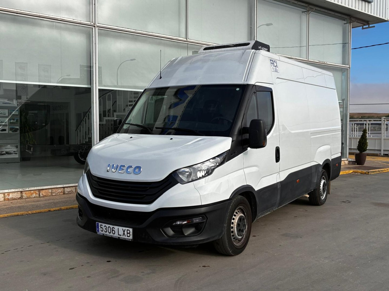 Frigorífico IVECO 35S16 V FRIGORÍFICA 12m3 - Kjølebil: bilde 1 Frigorífico IVECO 35S16 V FRIGORÍFICA 12m3 - Kjølebil: bilde 1