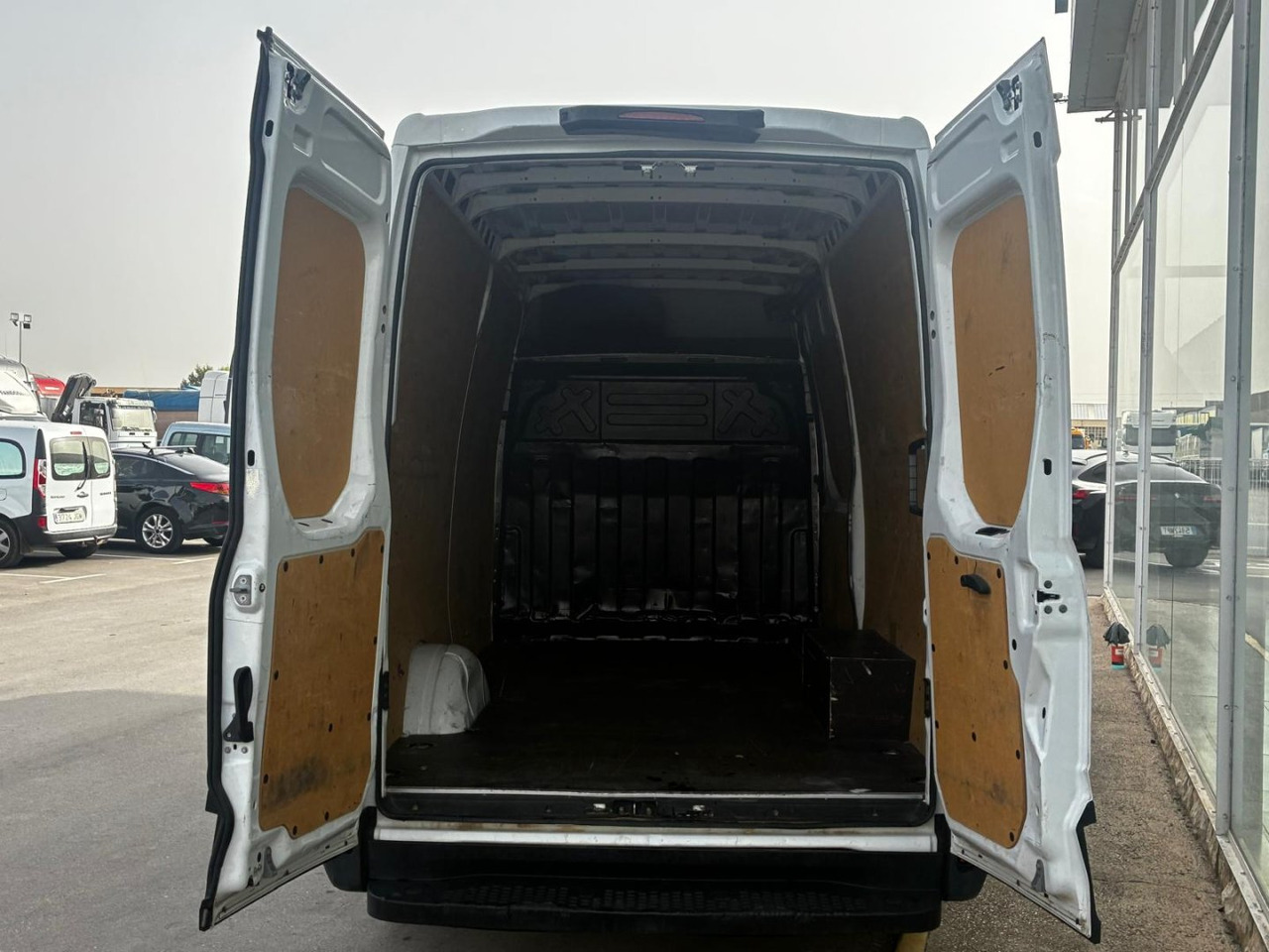 Furgón IVECO 35S16 V 12m3 - Kassebil: bilde 5 Furgón IVECO 35S16 V 12m3 - Kassebil: bilde 5