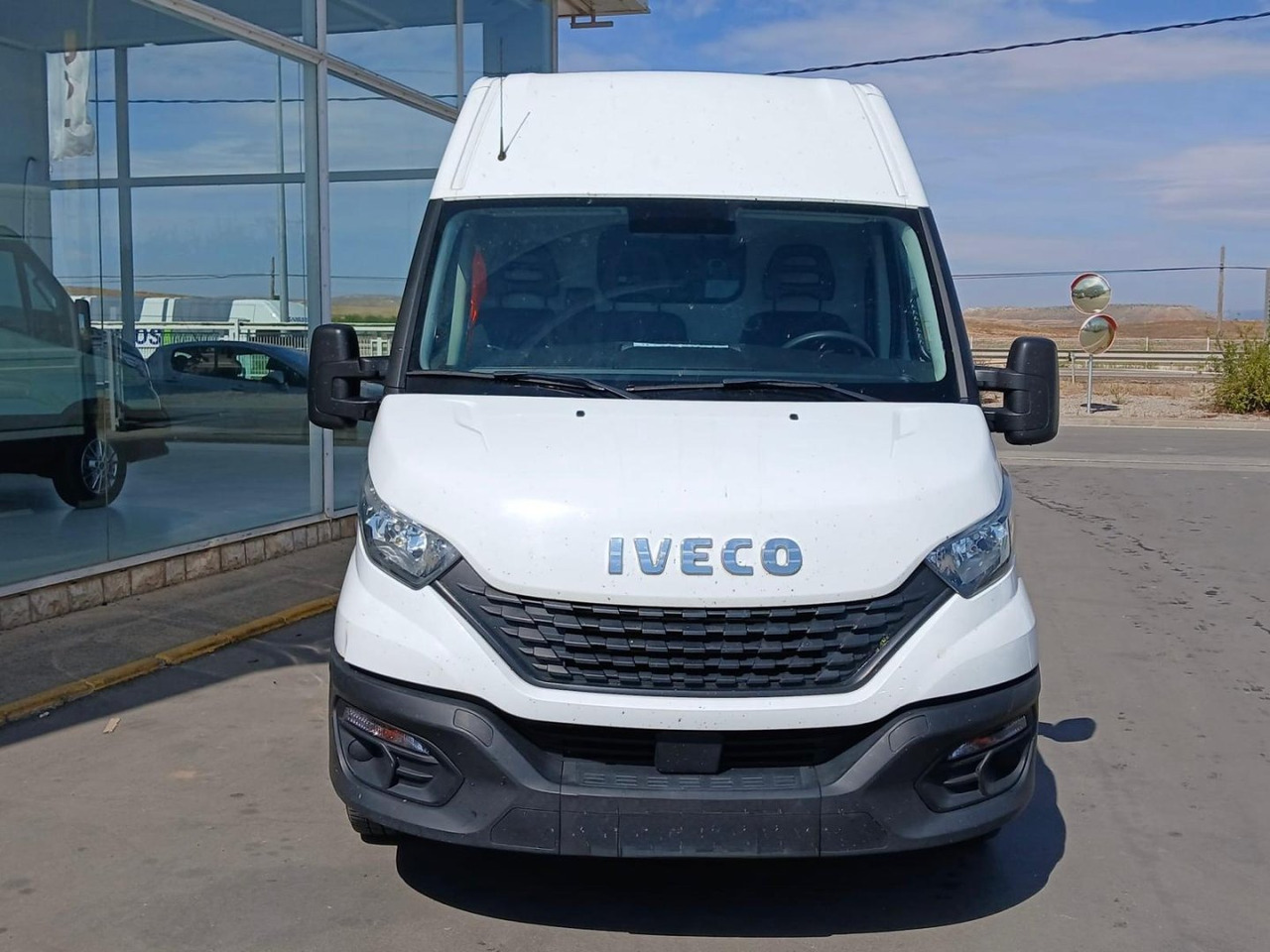 Furgón IVECO 35S16 V 12m3 - Kassebil: bilde 2 Furgón IVECO 35S16 V 12m3 - Kassebil: bilde 2