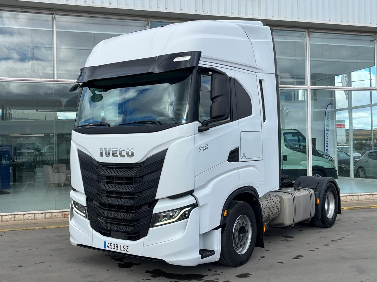 Cabeza Tractora IVECO S-WAY 510 AUTOMATICO CON INTARDER - Trekkvogn: bilde 1 Cabeza Tractora IVECO S-WAY 510 AUTOMATICO CON INTARDER - Trekkvogn: bilde 1