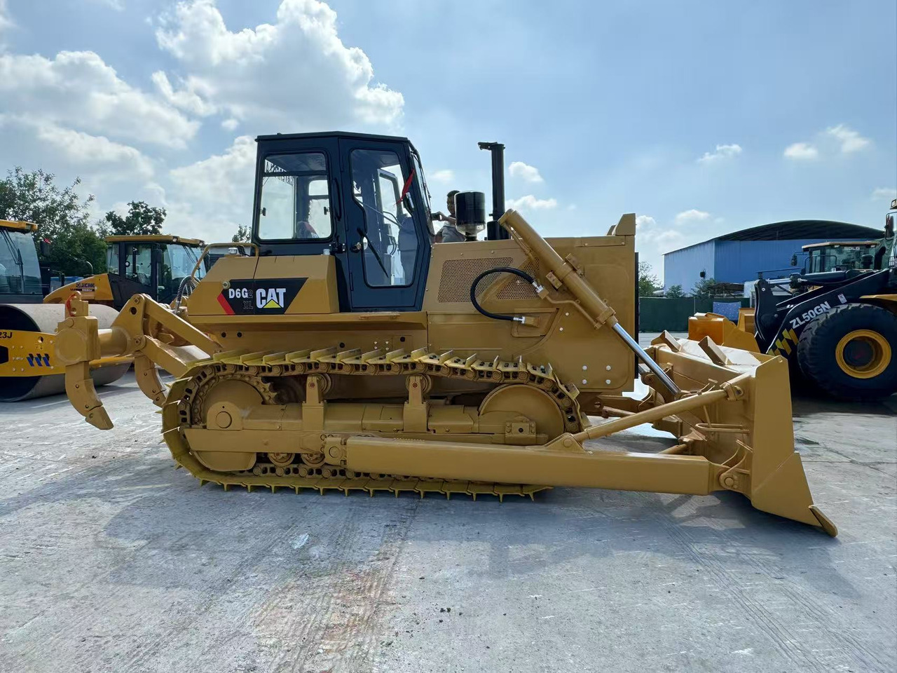 CAT D6G D7G D5K D8T D9R - Bulldozer: bilde 2 CAT D6G D7G D5K D8T D9R - Bulldozer: bilde 2