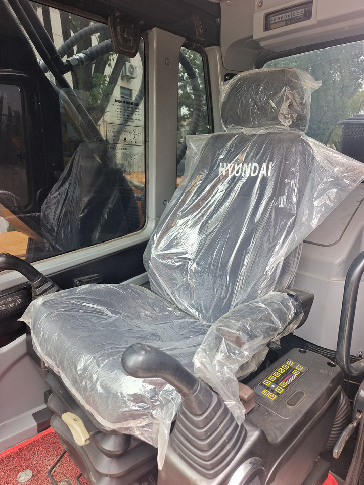 HYUNDAI 220-9S - Beltegraver: bilde 2 HYUNDAI 220-9S - Beltegraver: bilde 2