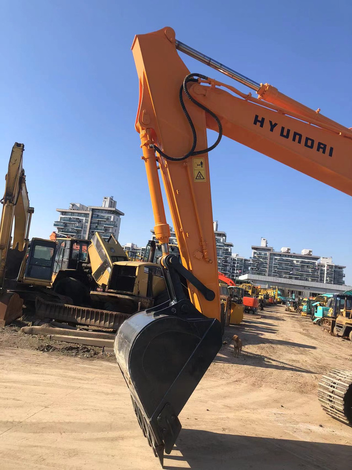 HYUNDAI ROBEX 215-9 R 215 - 9 - Beltegraver: bilde 2 HYUNDAI ROBEX 215-9 R 215 - 9 - Beltegraver: bilde 2