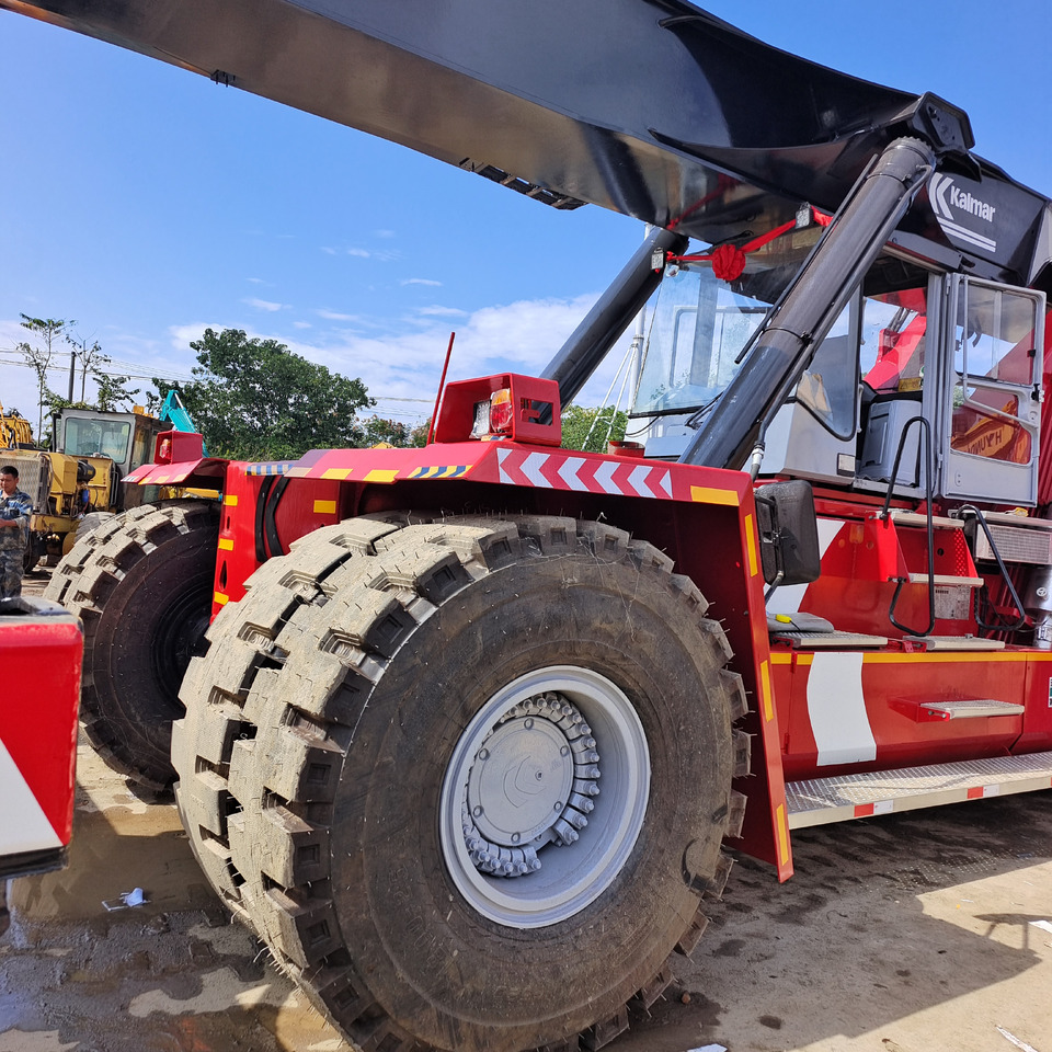 KALMAR DRF450 DRT450 DRT DRD DRU 450 45 TON - Reachstackere: bilde 4 KALMAR DRF450 DRT450 DRT DRD DRU 450 45 TON - Reachstackere: bilde 4