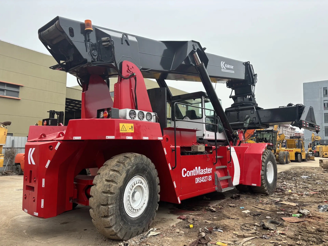 KALMAR DRS 4527 - S5 DRF450 DRT 450 45TON CONTAINER HANDLER - Reachstackere: bilde 1 KALMAR DRS 4527 - S5 DRF450 DRT 450 45TON CONTAINER HANDLER - Reachstackere: bilde 1