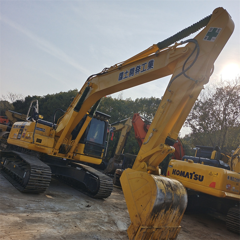 KOMATSU PC220-8N1 - Beltegraver: bilde 4 KOMATSU PC220-8N1 - Beltegraver: bilde 4
