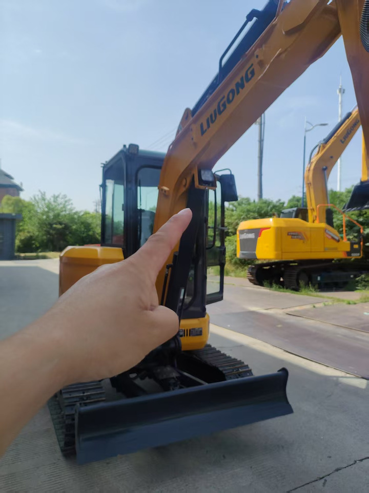 LIUGONG 9035F ZTSG4 BRAND NEW 3.8 TON 3 TON 4 TON MINI DIGGER - Minigraver: bilde 5 LIUGONG 9035F ZTSG4 BRAND NEW 3.8 TON 3 TON 4 TON MINI DIGGER - Minigraver: bilde 5