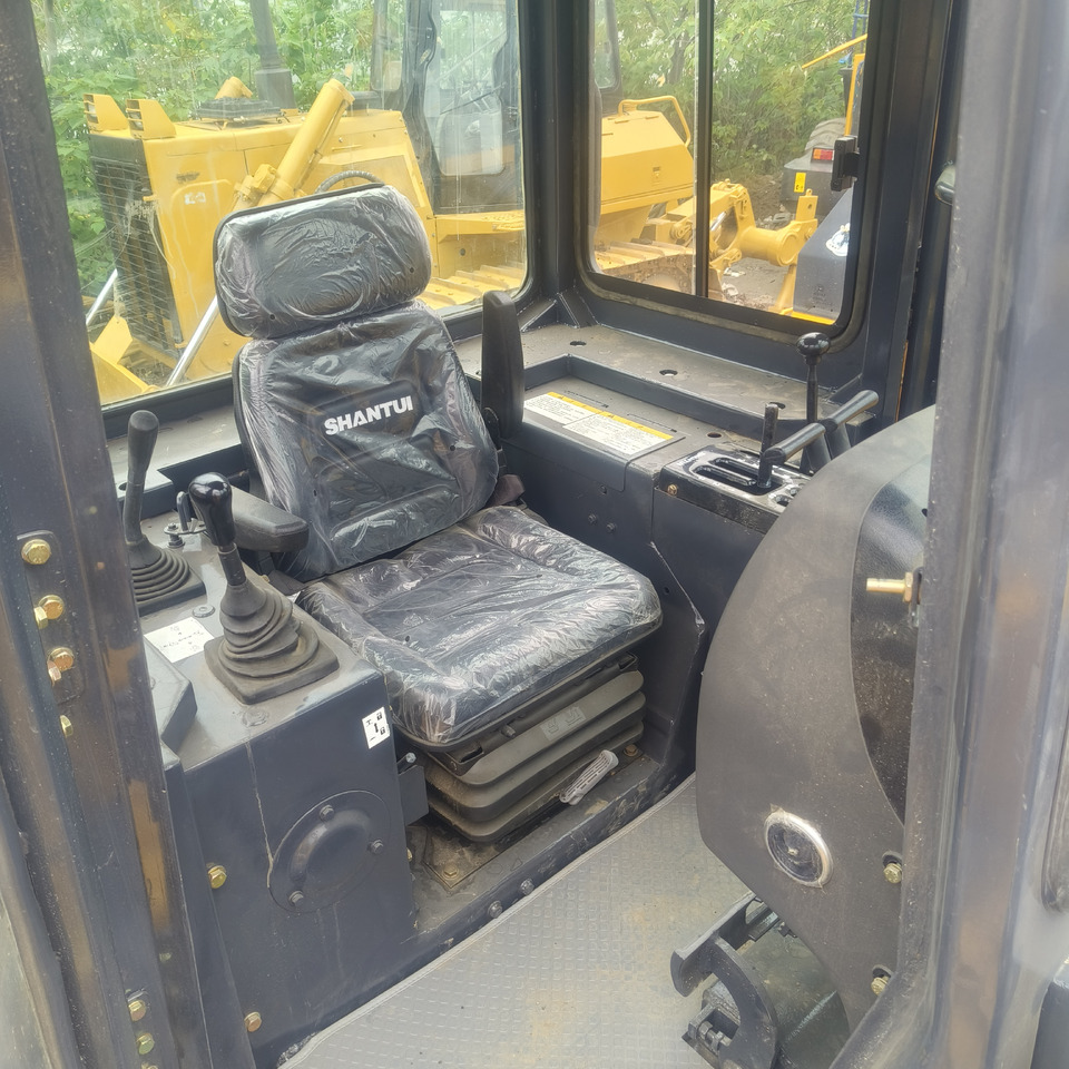 SHANTUI SD 16 WITH RIPPER - Bulldozer: bilde 4 SHANTUI SD 16 WITH RIPPER - Bulldozer: bilde 4