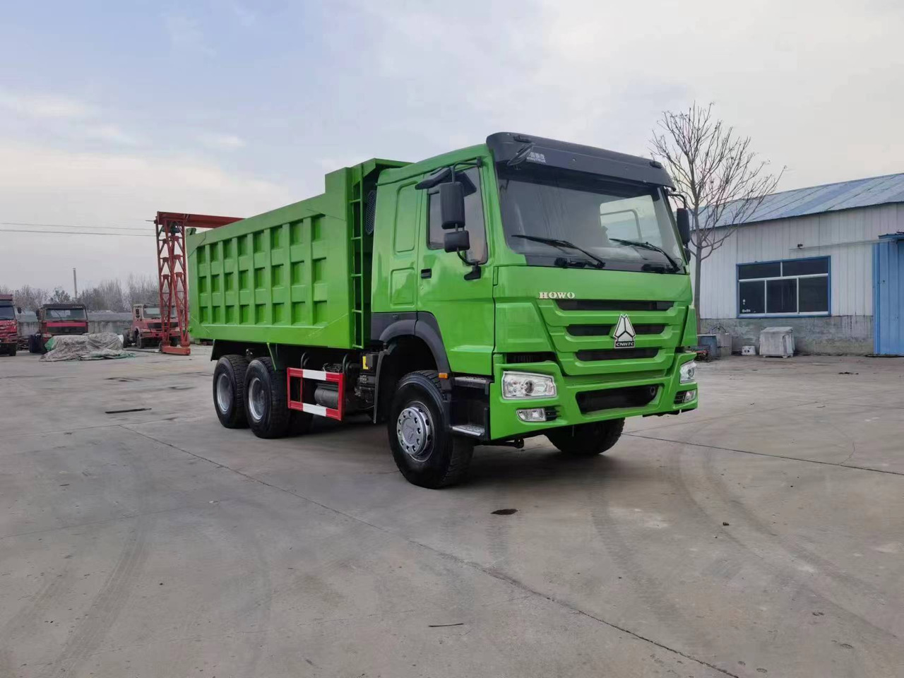 SINOTRUK HOWO 6*4 8*4 DUMP TRUCK - Tippbil: bilde 4 SINOTRUK HOWO 6*4 8*4 DUMP TRUCK - Tippbil: bilde 4