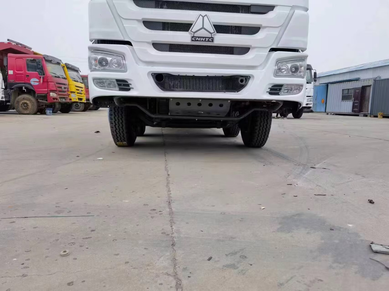 SINOTRUK HOWO 8*4 6*4 dump truck - Tippbil: bilde 3 SINOTRUK HOWO 8*4 6*4 dump truck - Tippbil: bilde 3